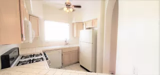 Photo #5: 2407356 Listing