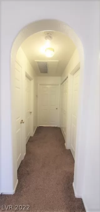 Photo #6: 2407356 Listing