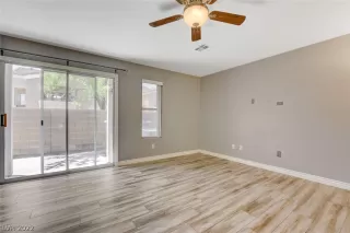 Photo #5: 2407371 Listing 