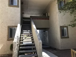 Photo #1: 2407377 Listing