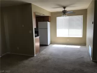 Photo #4: 2407377 Listing