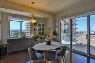 Photo #3: 2407387 Listing 