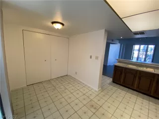 Photo #4: 2407389 Listing 