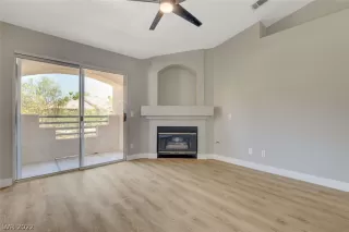 Photo #3: 2407483 Listing