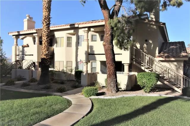 MLS: 2407506 Condo For Sale