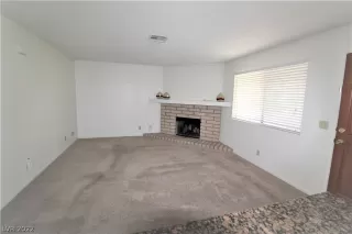 Photo #2: 2407506 Listing