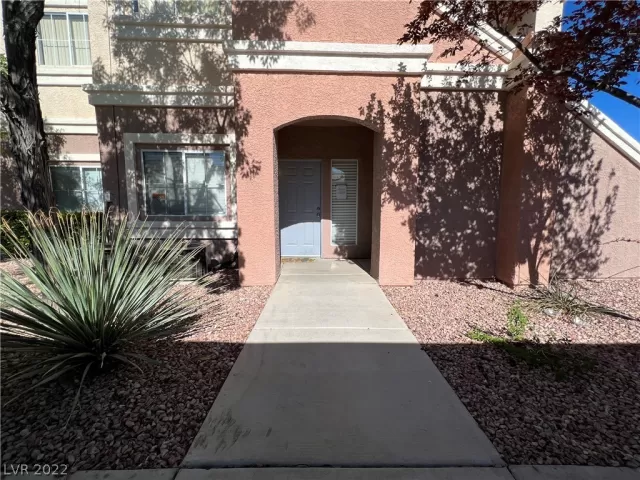 MLS: 2407526 Condo For Sale