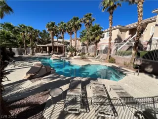 Photo #1: 2407526 Listing