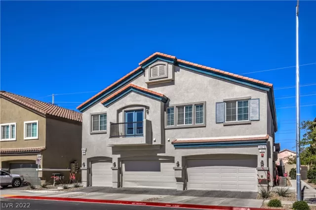 MLS: 2407556 Condo For Sale