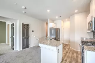 Photo #3: 2407556 Listing 