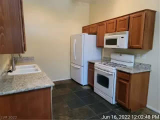 Photo #6: 2407559 Listing 