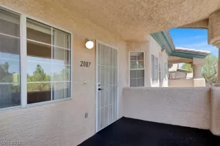 Photo #1: 2407565 Listing