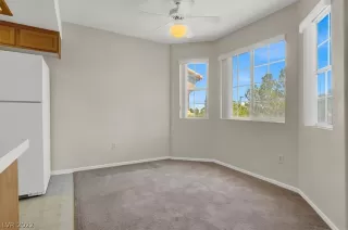 Photo #5: 2407565 Listing