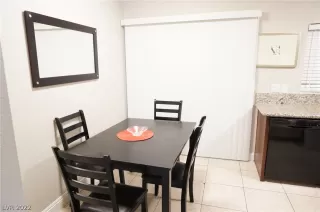 Photo #3: 2407639 Listing 