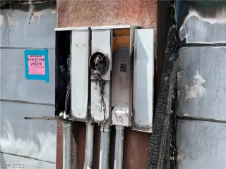 Photo #3: 2407649 Listing 