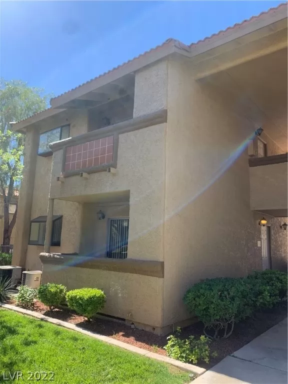 MLS: 2407665 Condo For Sale