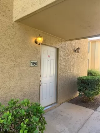 Photo #1: 2407665 Listing