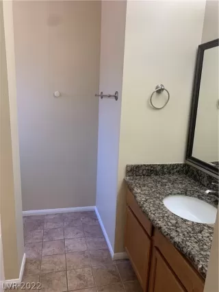 Photo #6: 2407665 Listing