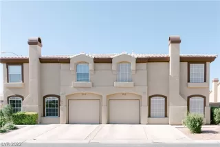 Photo #1: 2407700 Listing