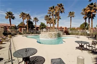 Photo #1: 2407706 Listing