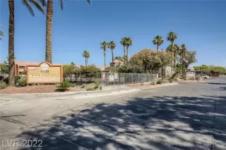 Photo #2: 2407706 Listing