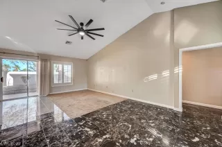 Photo #1: 2407780 Listing