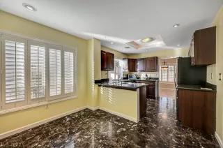 Photo #2: 2407780 Listing