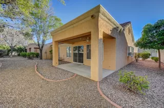 Photo #3: 2407780 Listing