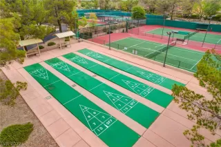 Photo #5: 2407780 Listing