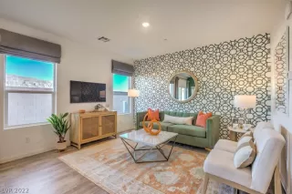 Photo #4: 2407796 Listing 