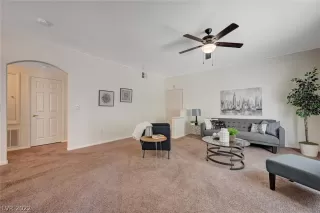 Photo #2: 2407802 Listing 