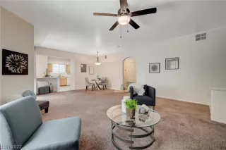Photo #3: 2407802 Listing 