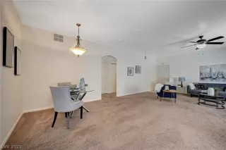 Photo #6: 2407802 Listing 