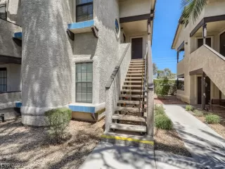 Photo #1: 2407823 Listing