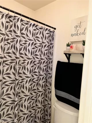 Photo #6: 2407825 Listing