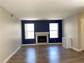 Photo #1: 2407828 Listing