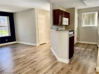 Photo #2: 2407828 Listing