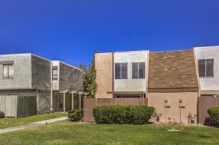 Photo #2: 2407848 Listing 