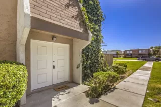 Photo #4: 2407848 Listing 