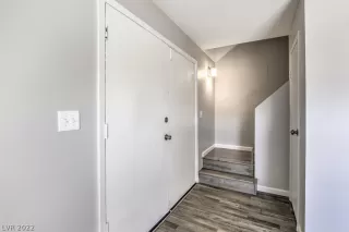 Photo #5: 2407848 Listing 