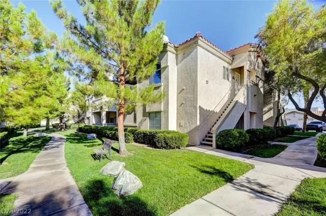 MLS: 2407850 Condo For Sale