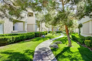 Photo #1: 2407850 Listing