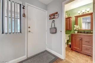 Photo #2: 2407863 Listing 