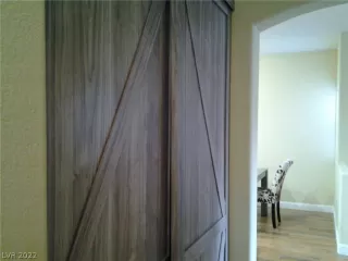 Photo #4: 2407878 Listing 