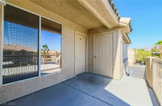 Photo #2: 2407879 Listing 