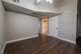 Photo #6: 2407879 Listing 