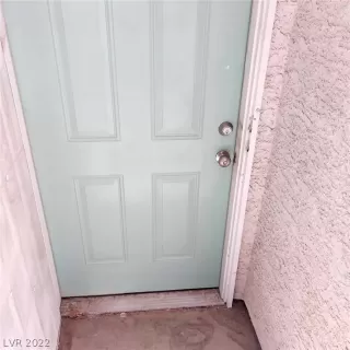 Photo #1: 2407903 Listing 