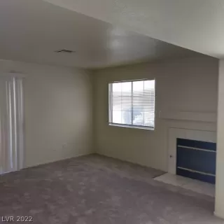 Photo #4: 2407903 Listing 