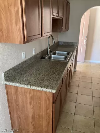 Photo #1: 2407911 Listing 