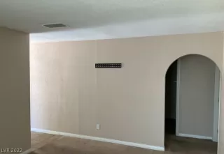 Photo #6: 2407911 Listing 